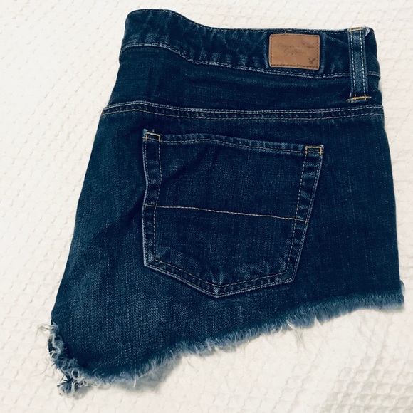 COPY - American Eagle distressed denim shorts - Picture 2 of 2